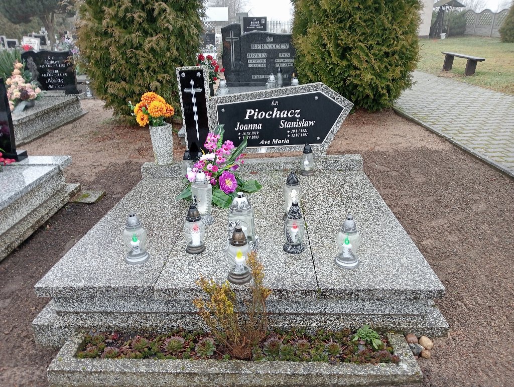 Grób Stanisław Piochacz