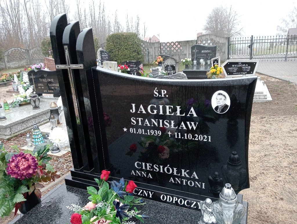 Antoni Ciesiółka 1901 Czarnków - Grobonet - Wyszukiwarka osób pochowanych